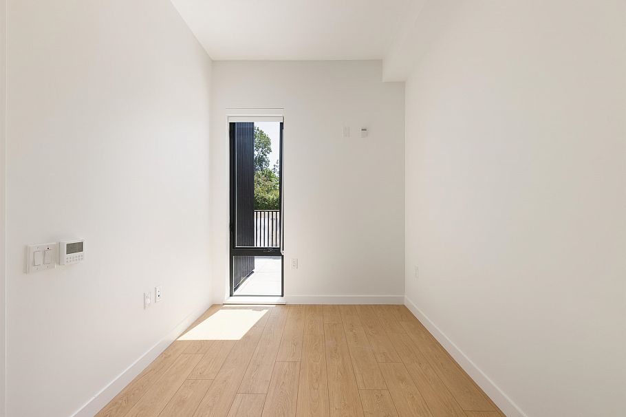 2407 N Grandview Highway Vancouver, BC - 26