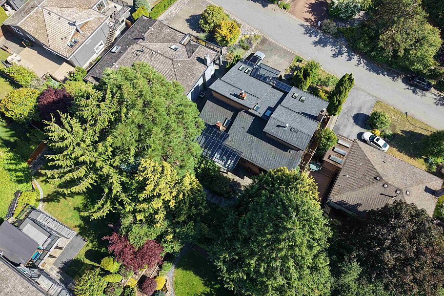 2940 Dresden Way North Vancouver, BC - 39