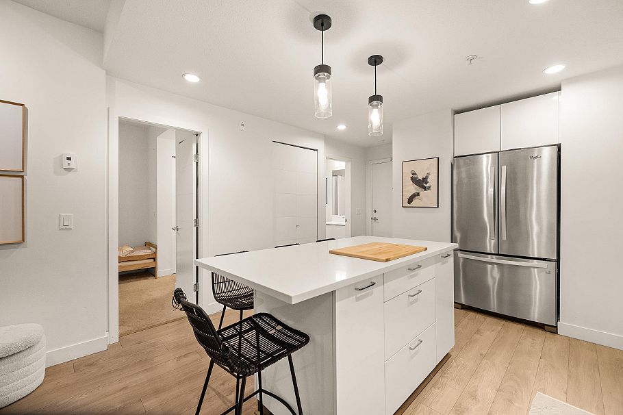 103 719 W 3rd Street North Vancouver, BC - 9