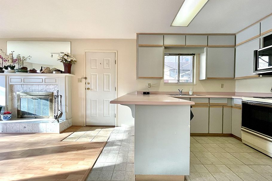 937 W 18th Avenue Vancouver, BC - 5