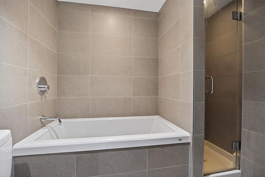 112 W 1st Avenue Vancouver, BC - 20