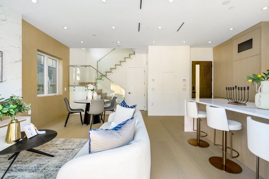 2 3771 W King Edward Avenue Vancouver, BC - 27