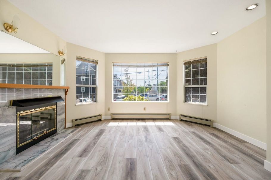 2547 E 34th Avenue Vancouver, BC - 5