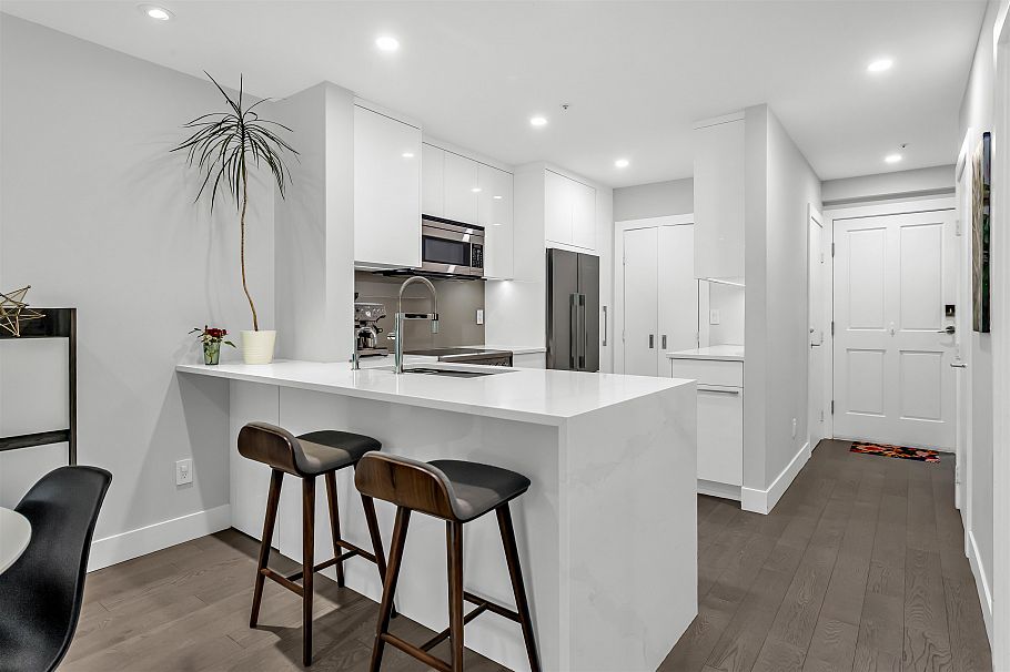 203 2555 W 4th Avenue Vancouver, BC - 7