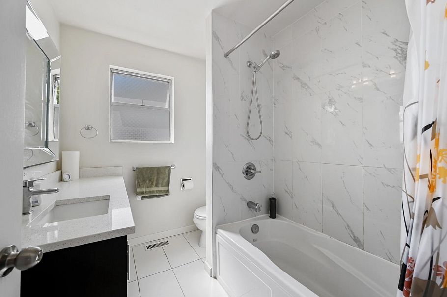 2763 Rosemont Drive Vancouver, BC - 12