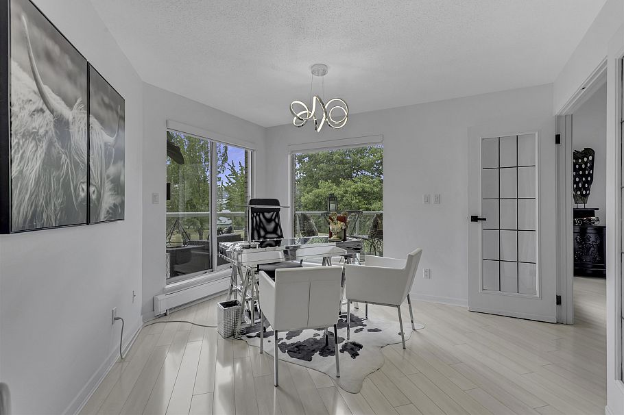 1306 33 Chesterfield Place North Vancouver, BC - 17