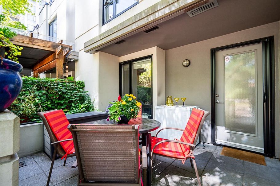 1261 Richards Street Vancouver, BC - 28
