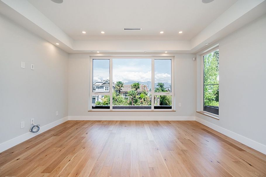 1 676 E 22nd Avenue Vancouver, BC - 15