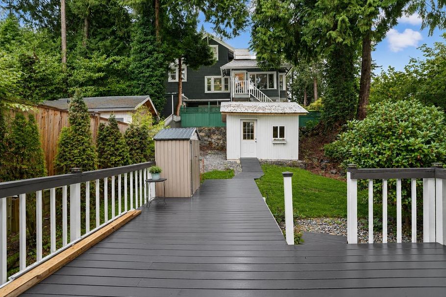 3570 Lonsdale Avenue North Vancouver, BC - 32