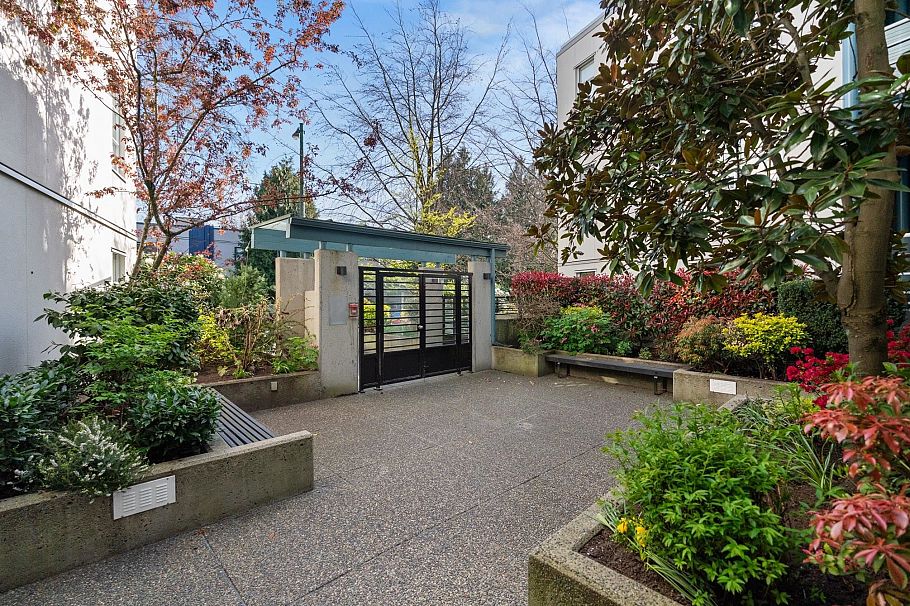 203 2555 W 4th Avenue Vancouver, BC - 33