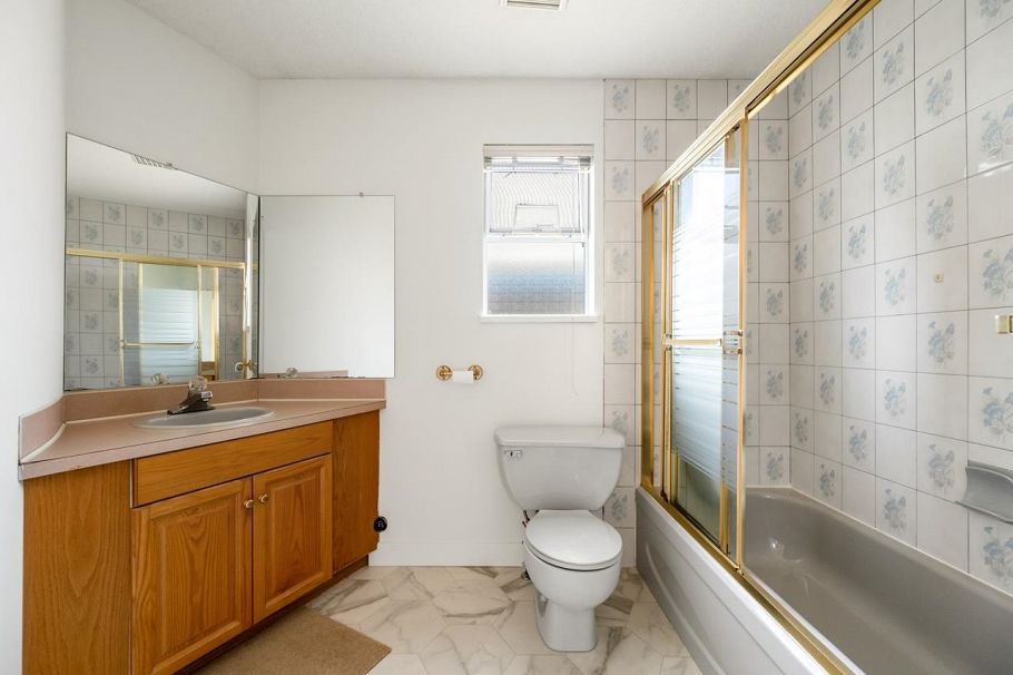 2547 E 34th Avenue Vancouver, BC - 11