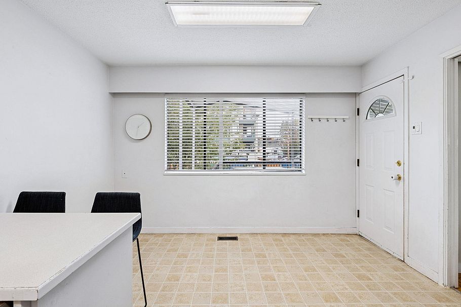 651 E 17th Avenue Vancouver, BC - 12