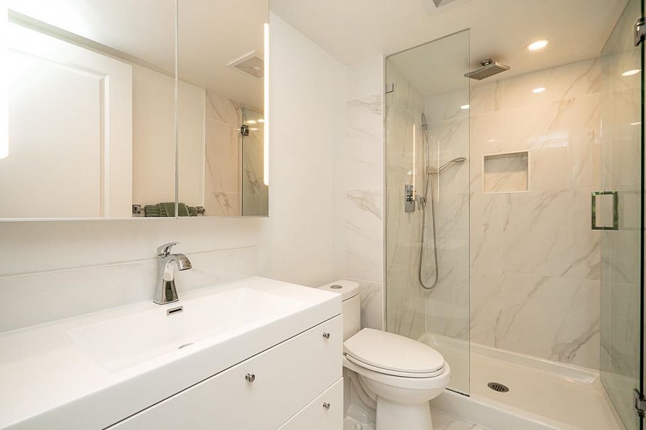 1261 Richards Street Vancouver, BC - 20