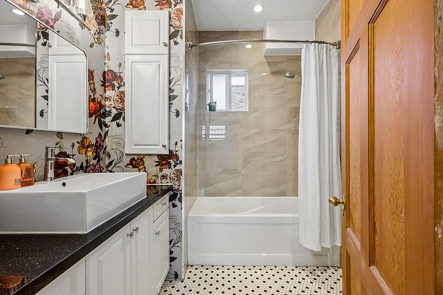 2323 Graveley Street Vancouver, BC - 13