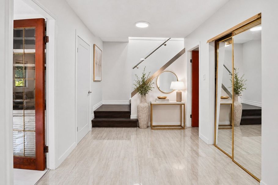 2940 Dresden Way North Vancouver, BC - 21