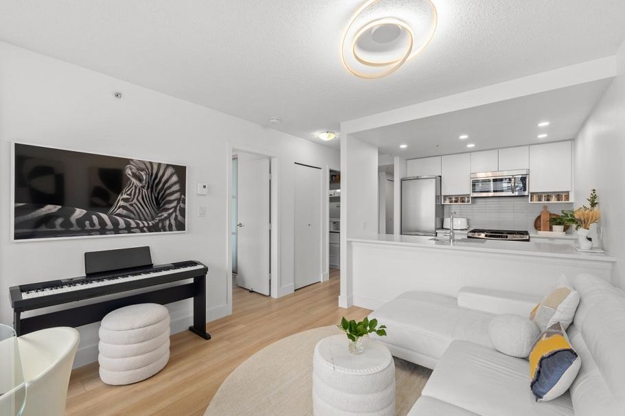607 939 Expo Boulevard Vancouver, BC - 4