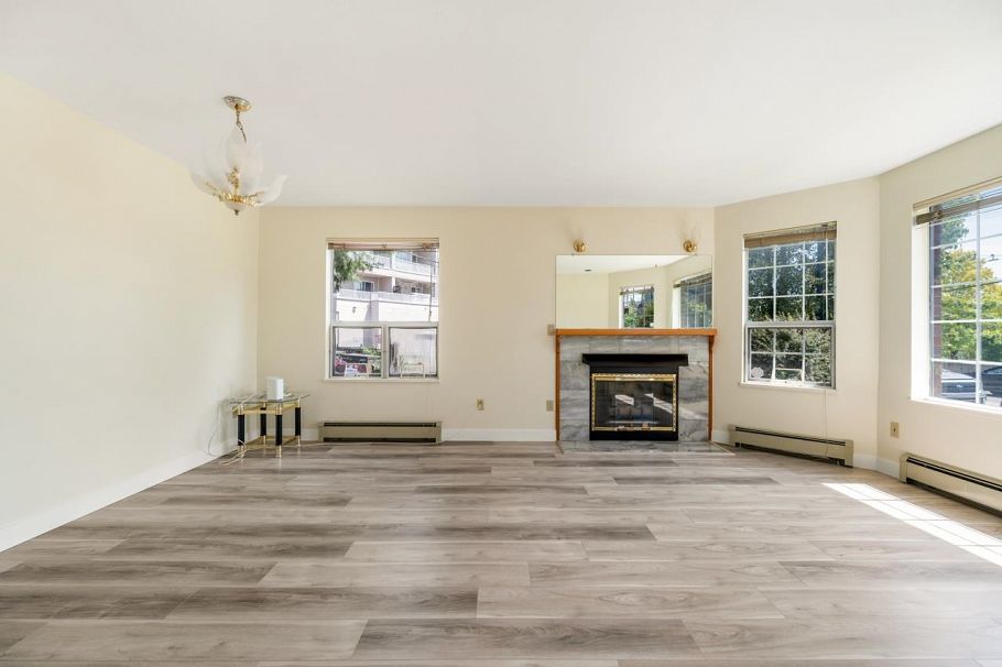2547 E 34th Avenue Vancouver, BC - 3