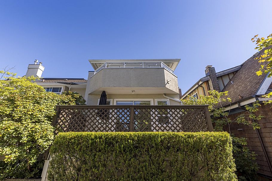 7 249 E 4th Street North Vancouver, BC - 17