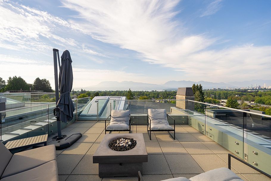 3250 W 20th Avenue Vancouver, BC - 24