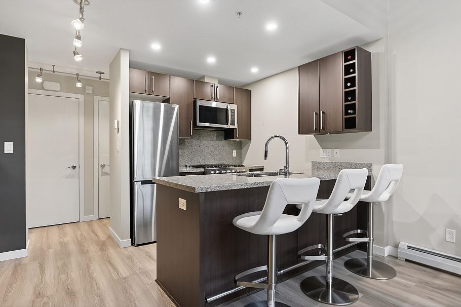 112 W 1st Avenue Vancouver, BC - 13