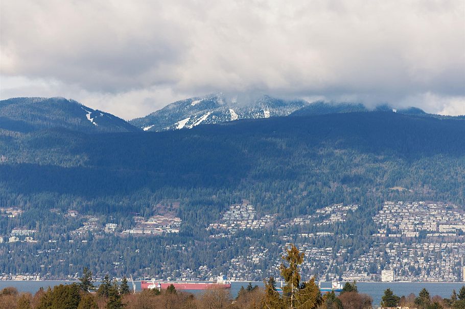 3250 W 20th Avenue Vancouver, BC - 34