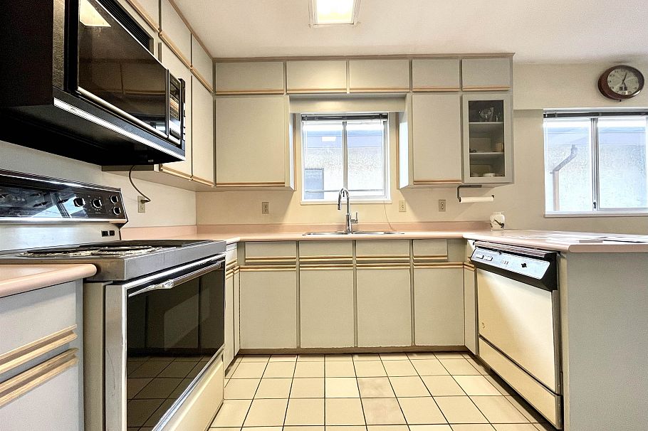 937 W 18th Avenue Vancouver, BC - 22