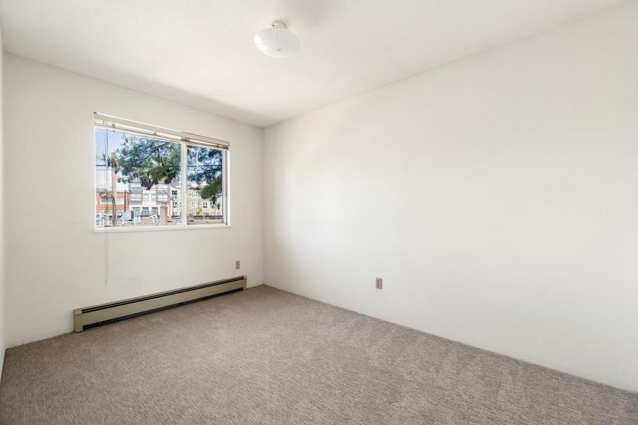 2547 E 34th Avenue Vancouver, BC - 8