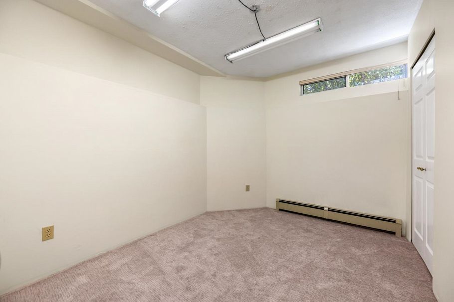 2547 E 34th Avenue Vancouver, BC - 18