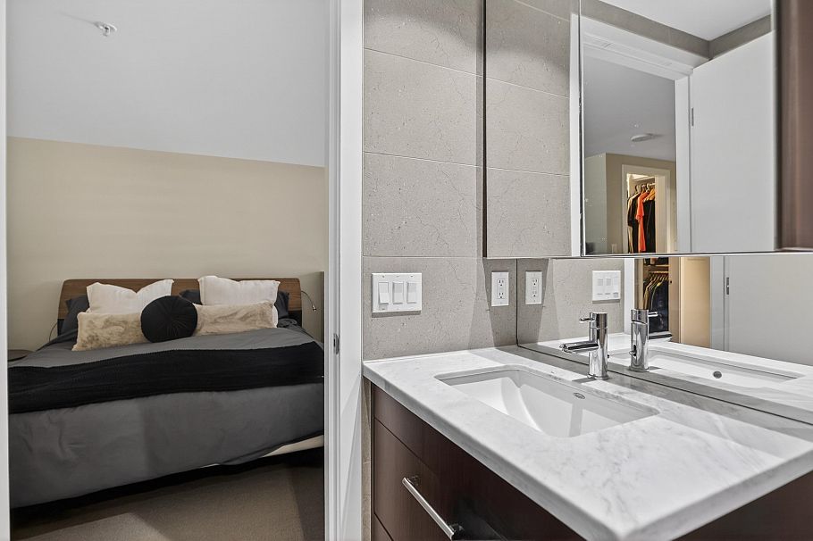 112 W 1st Avenue Vancouver, BC - 22