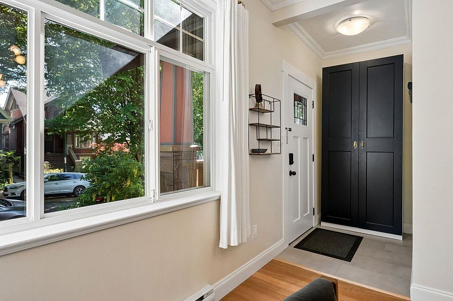 2323 Graveley Street Vancouver, BC - 17