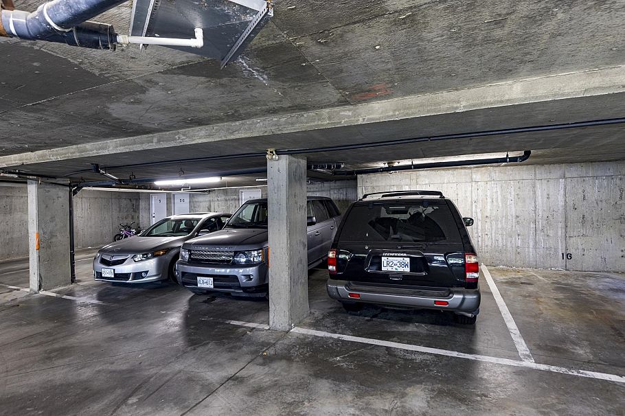 7 249 E 4th Street North Vancouver, BC - 22