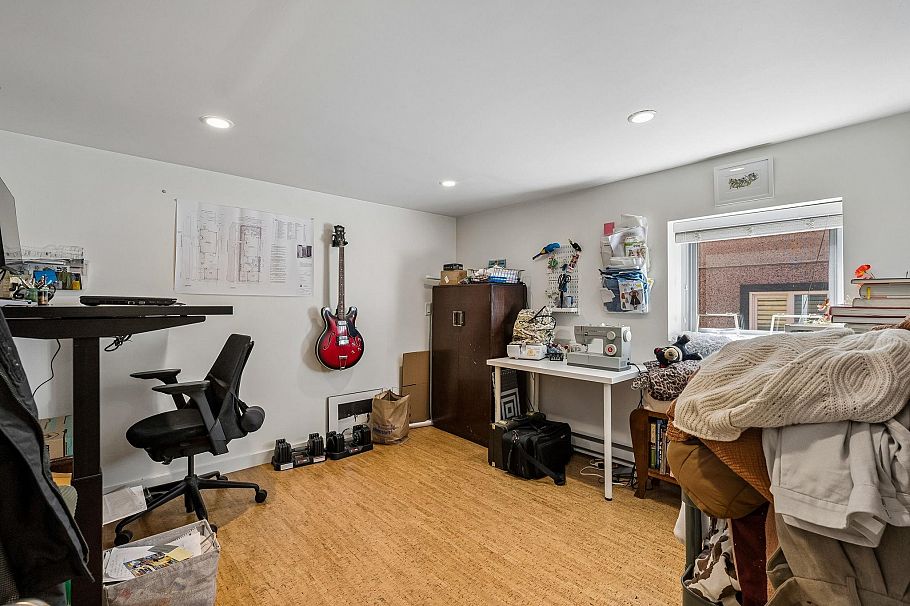 2323 Graveley Street Vancouver, BC - 30