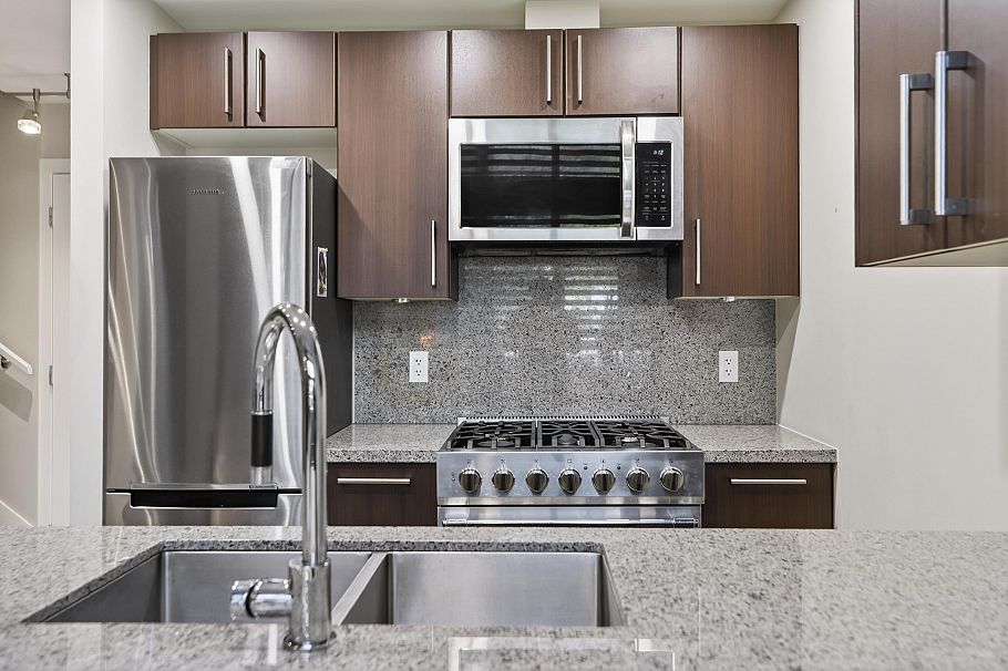 112 W 1st Avenue Vancouver, BC - 15