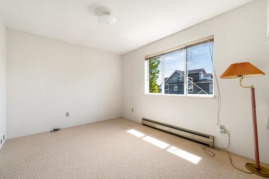 2547 E 34th Avenue Vancouver, BC - 12