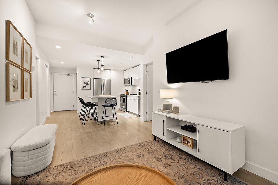 103 719 W 3rd Street North Vancouver, BC - 14