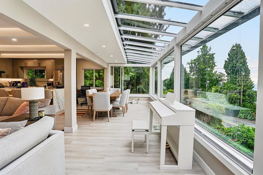 3570 Lonsdale Avenue North Vancouver, BC - 11