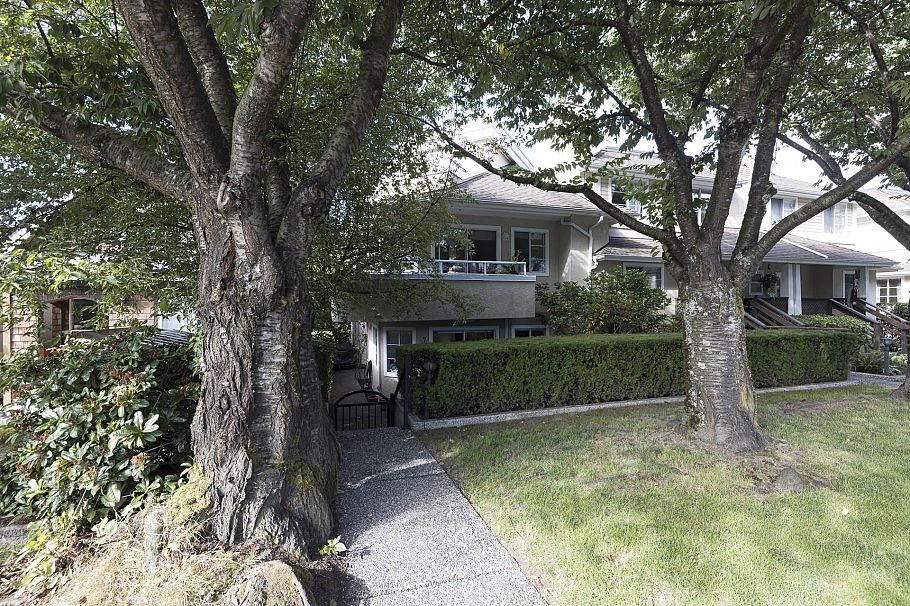 7 249 E 4th Street North Vancouver, BC - 12