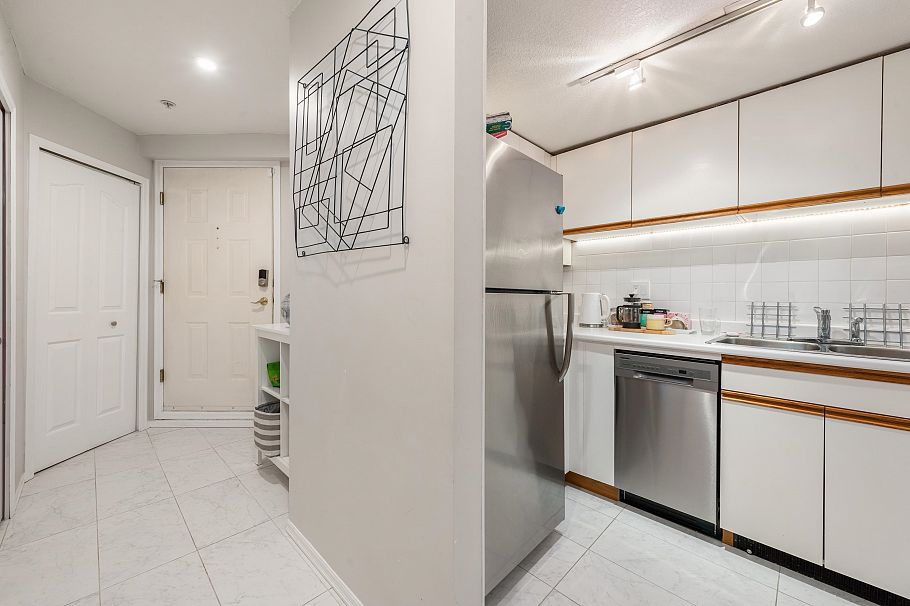 102 725 W 7th Avenue Vancouver, BC - 3