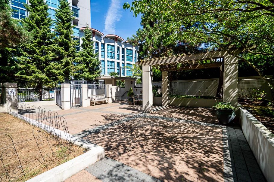 1261 Richards Street Vancouver, BC - 32