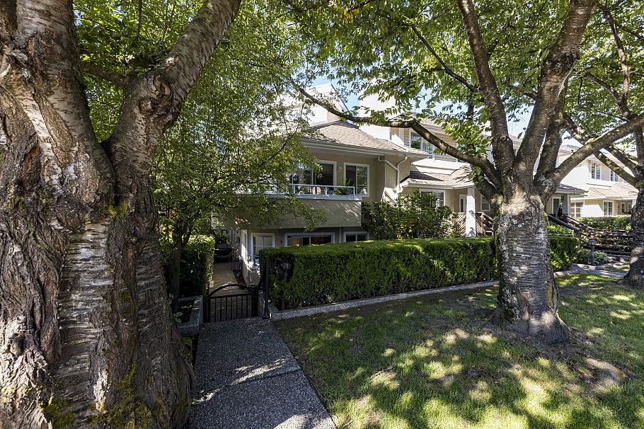 7 249 E 4th Street North Vancouver, BC - 14
