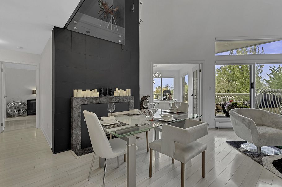 1306 33 Chesterfield Place North Vancouver, BC - 12