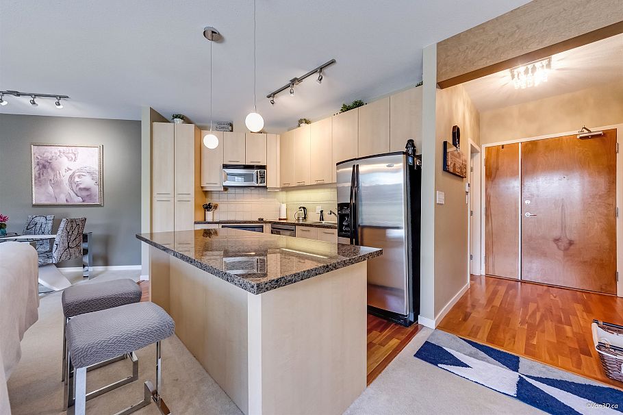 512 560 Raven Woods Drive North Vancouver, BC - 3