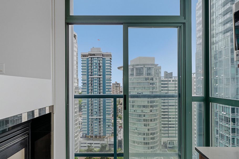 2304 1239 W Georgia Street Vancouver, BC - 10