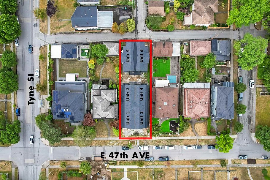 1 3423 E 47th Avenue Vancouver, BC - 4