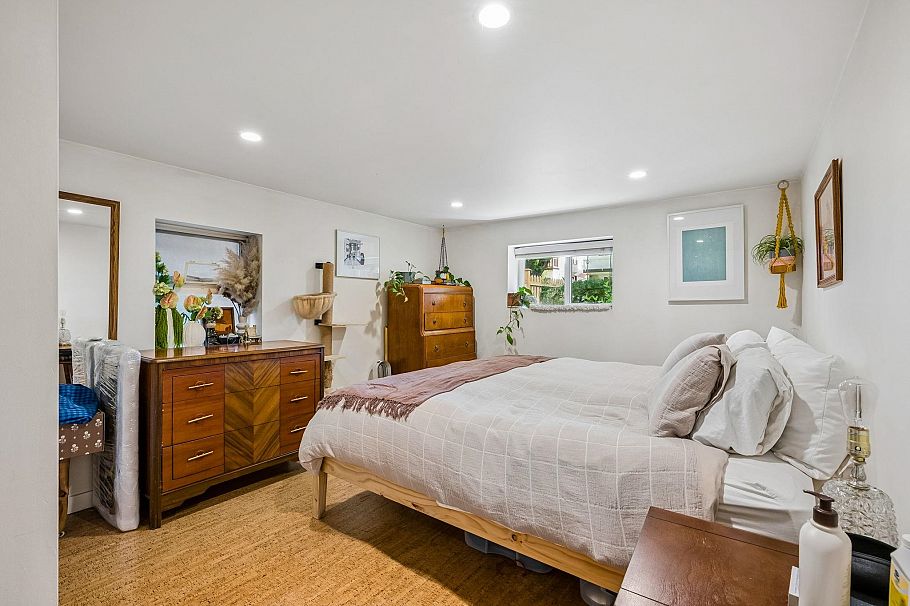 2323 Graveley Street Vancouver, BC - 31
