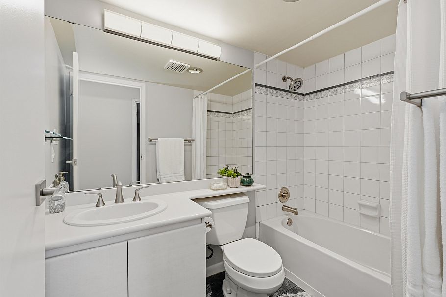 901 1566 W 13th Avenue Vancouver, BC - 28