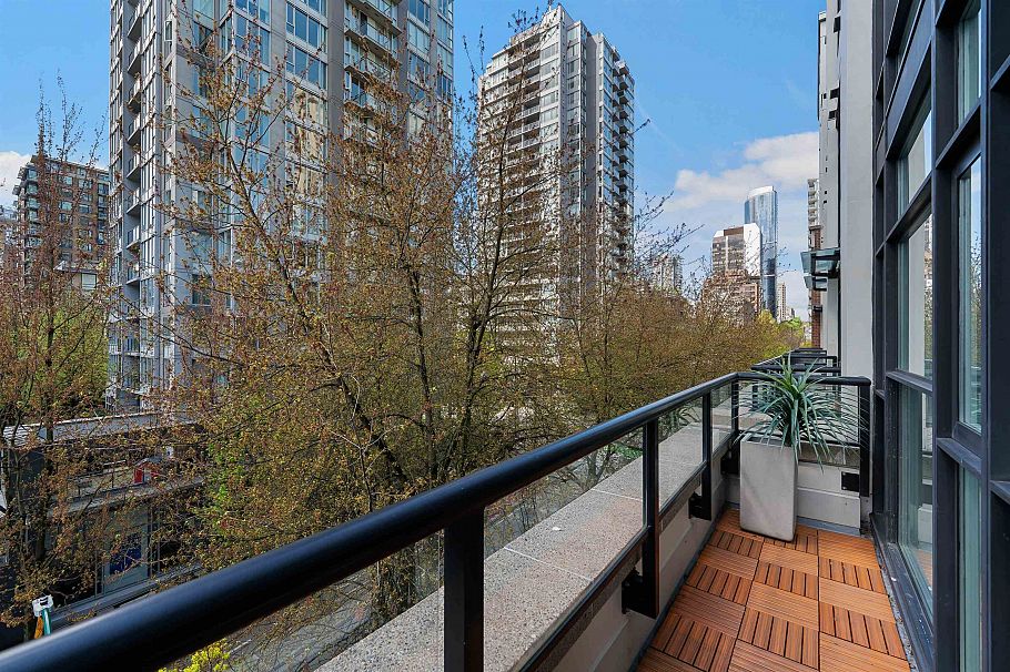 403 988 Richards Street Vancouver, BC - 21