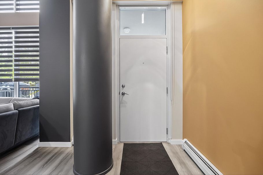 112 W 1st Avenue Vancouver, BC - 12