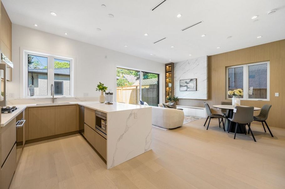 2 3771 W King Edward Avenue Vancouver, BC - 22