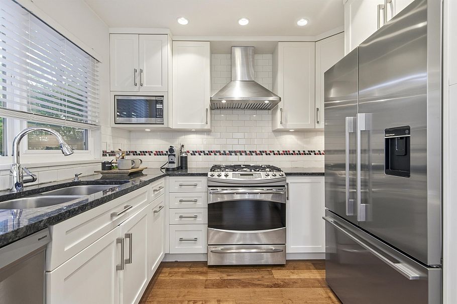 3385 W 8th Avenue Vancouver, BC - 6